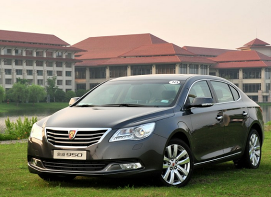 3.0L的對決 榮威950 PK 新皇冠