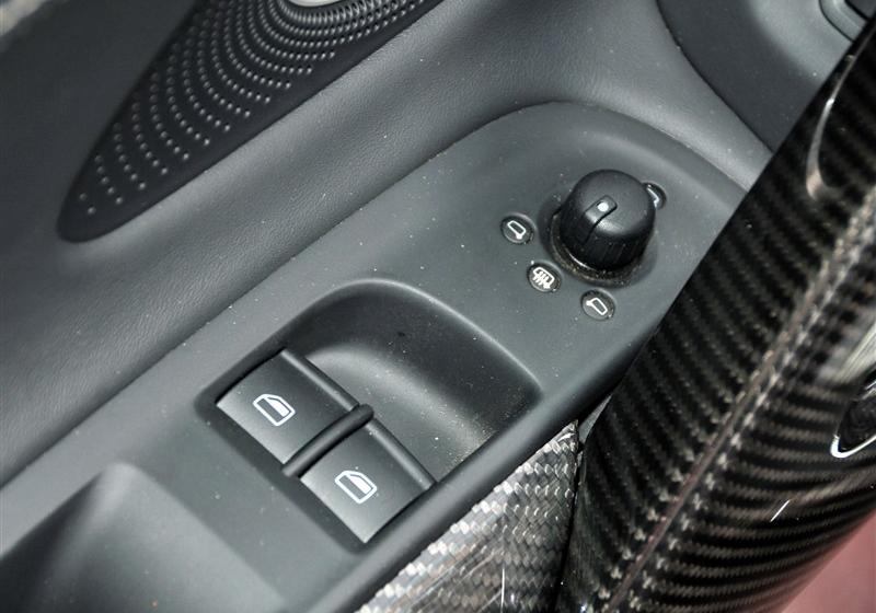 奧迪(進(jìn)口) 奧迪R8 2011款 Spyder 5.2 FSI quattro