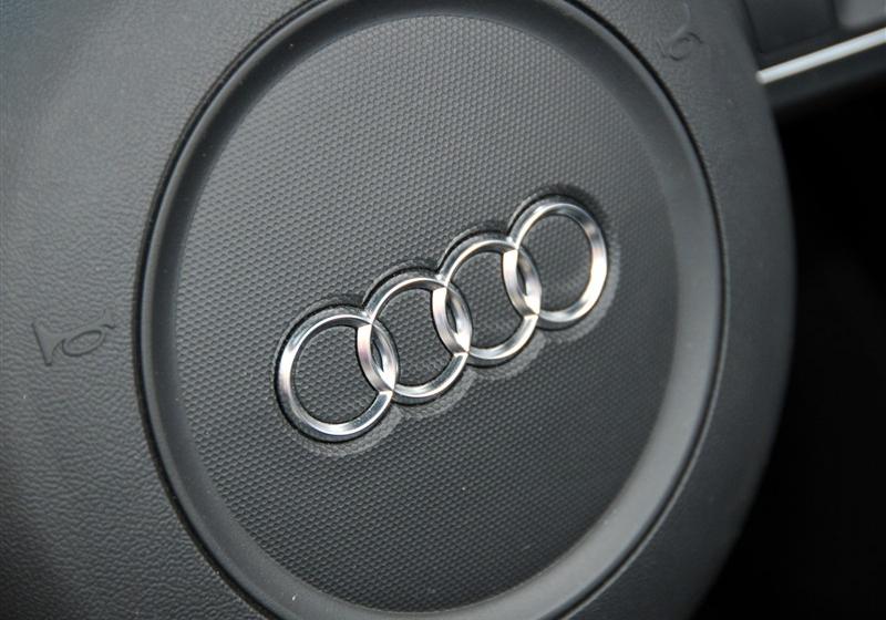 奧迪(進(jìn)口) 奧迪R8 2011款 Spyder 5.2 FSI quattro