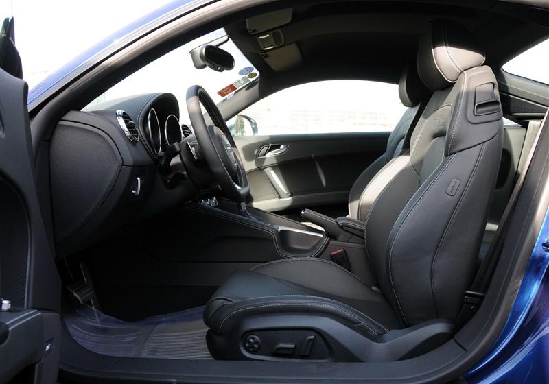 奧迪(進(jìn)口) 奧迪TT 2011款 TTS Coupe 2.0TFSI quattro