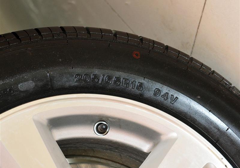 比亞迪 比亞迪F6 2011款 黃金版 1.8L MT豪華型