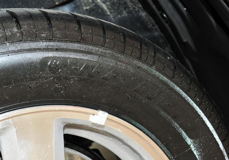 比亞迪 比亞迪F6 2011款 黃金版 1.8L MT豪華型