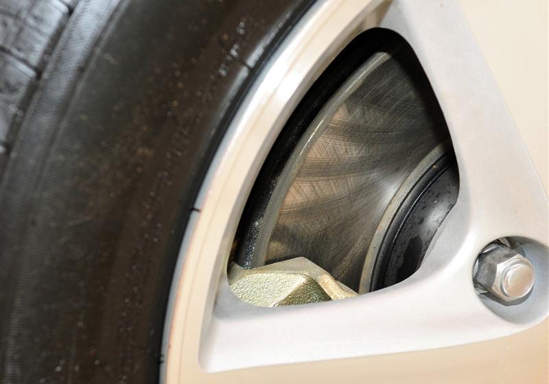 比亞迪 比亞迪F6 2011款 黃金版 1.8L MT豪華型