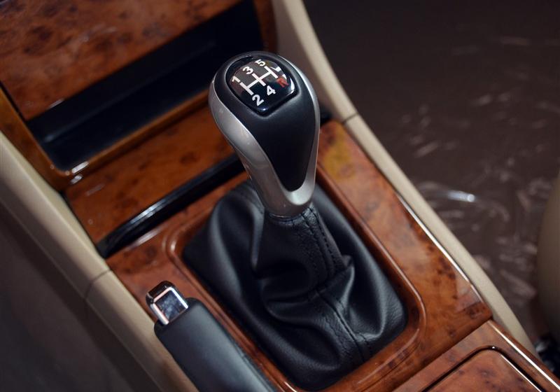 比亞迪 比亞迪F6 2011款 黃金版 1.8L MT尊享型