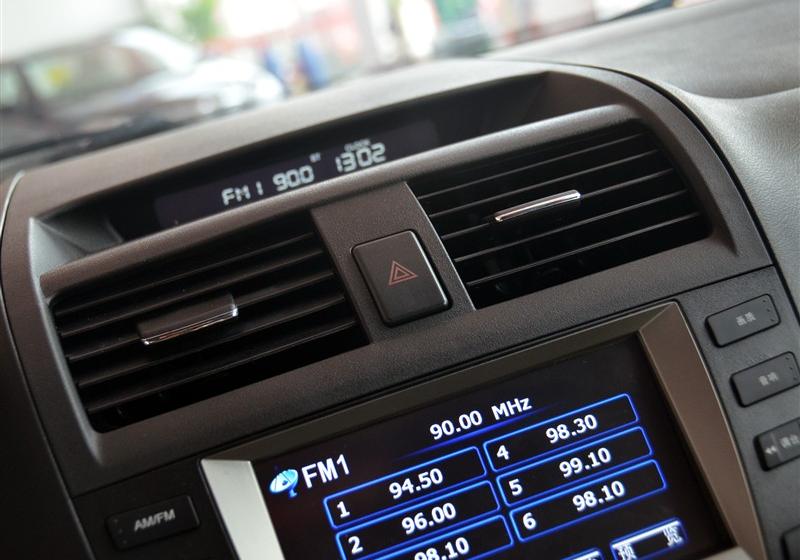 比亞迪 比亞迪F6 2011款 黃金版 1.8L MT尊享型