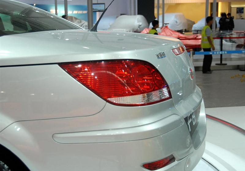 比亞迪 比亞迪S8 2009款 2.0 手動(dòng)旗艦型