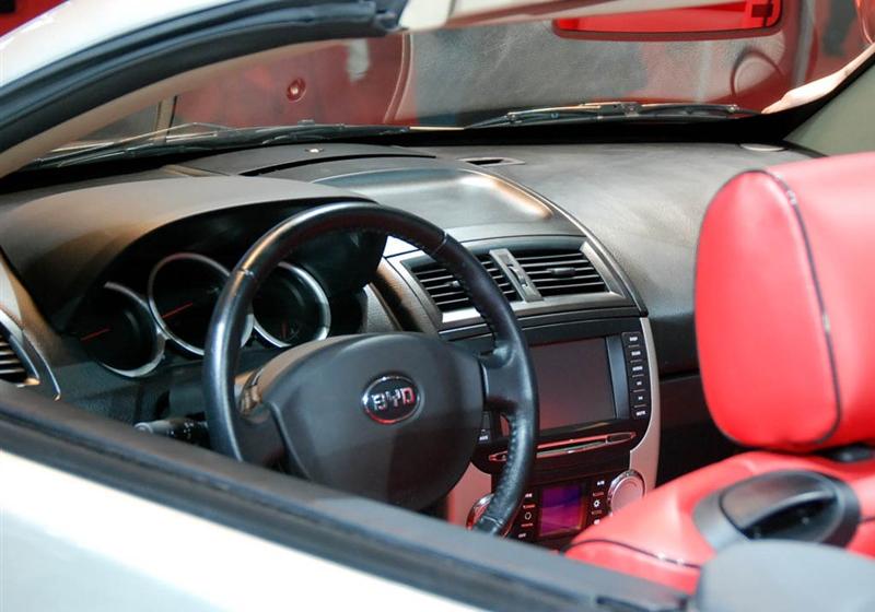 比亞迪 比亞迪S8 2009款 2.0 自動尊貴型