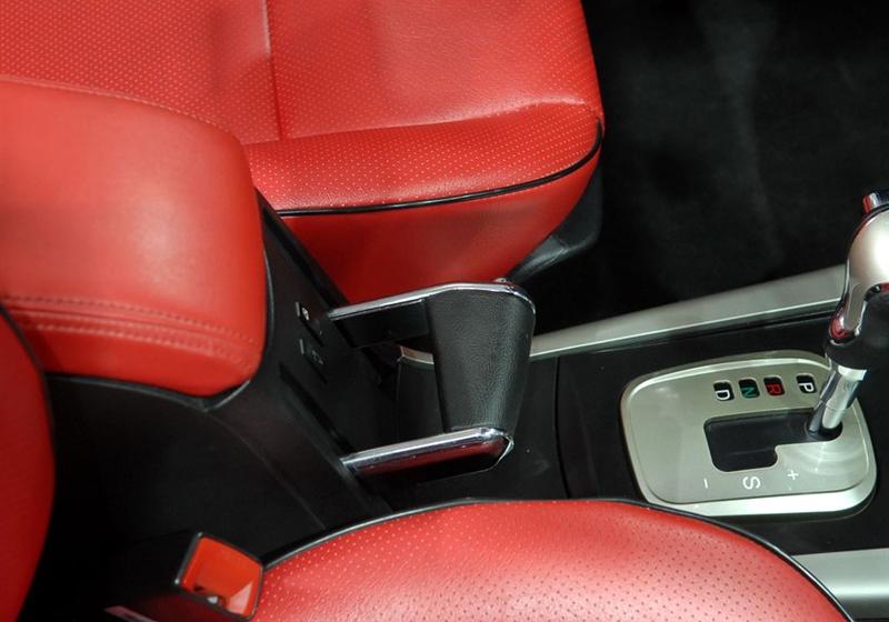 比亞迪 比亞迪S8 2009款 2.0 自動旗艦型