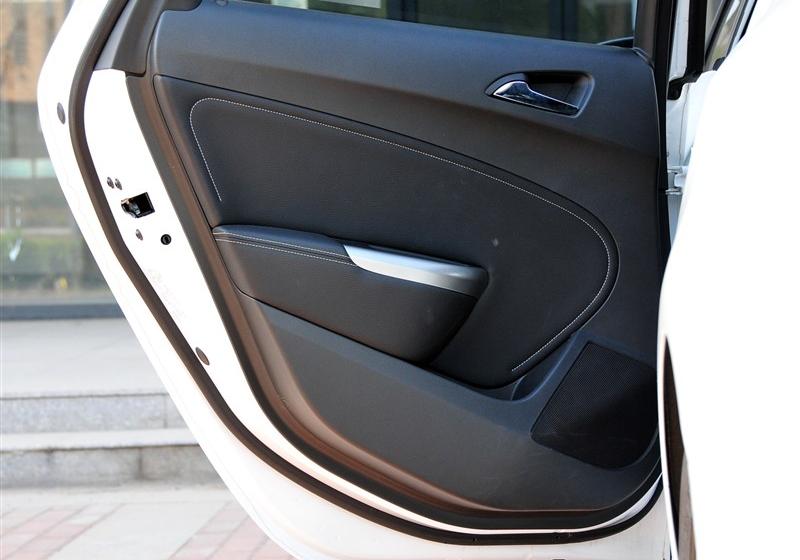 通用別克 英朗 2010款 XT 1.6T 時(shí)尚運(yùn)動(dòng)版