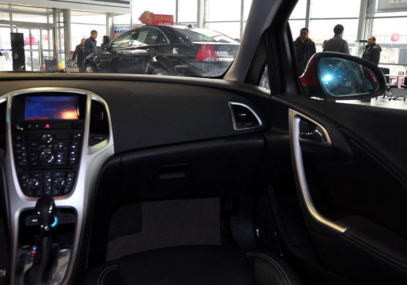 通用別克 英朗 2010款 XT 1.8L 自動(dòng)豪華版