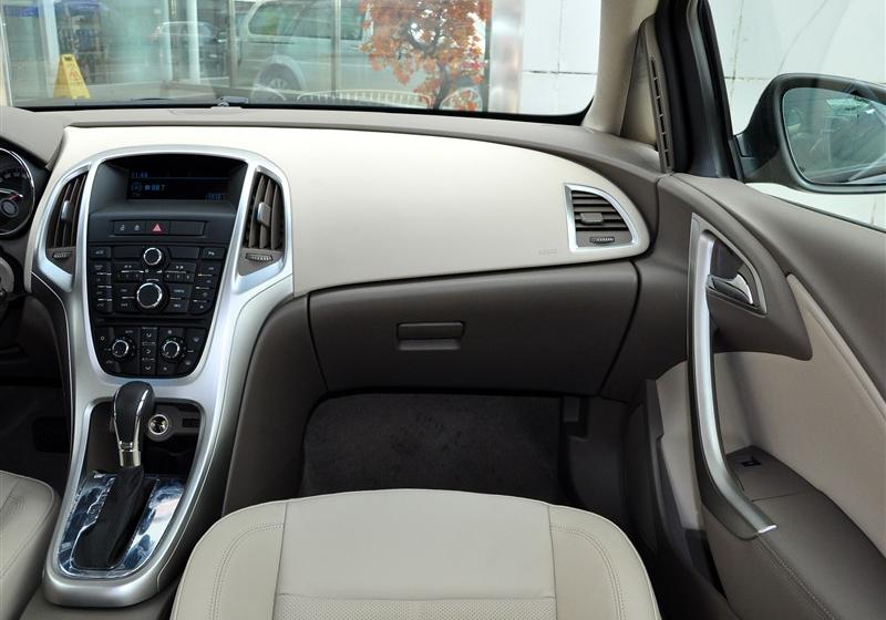 通用別克 英朗 2011款 GT 1.8L 自動(dòng)時(shí)尚版真皮款