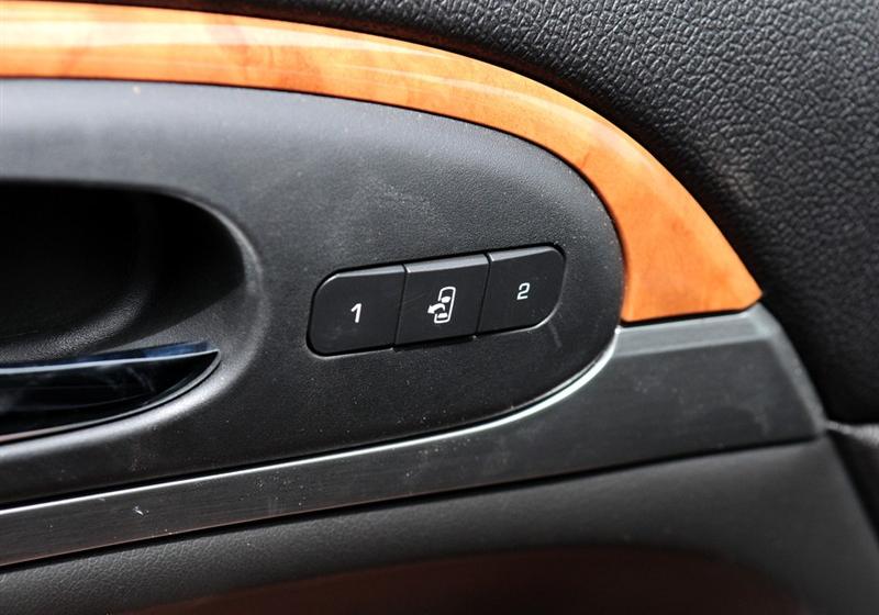 別克(進(jìn)口) 昂科雷 2010款 3.6L 精英版