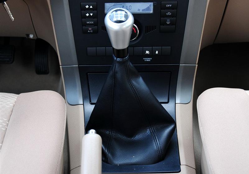 長(zhǎng)城汽車(chē) 哈弗H3 2010款 領(lǐng)先版 2.5TCI兩驅(qū)舒適型