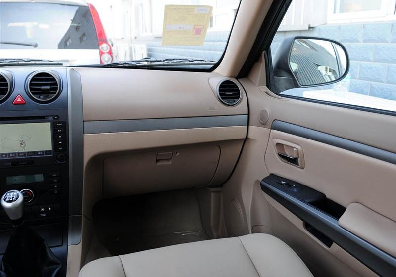 長(zhǎng)城汽車(chē) 哈弗H3 2010款 領(lǐng)先版 2.5TCI兩驅(qū)超豪華型