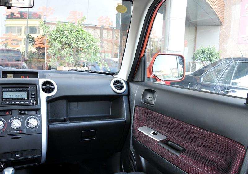 長(zhǎng)城汽車 哈弗M2 2010款 1.5CVT兩驅(qū)豪華型