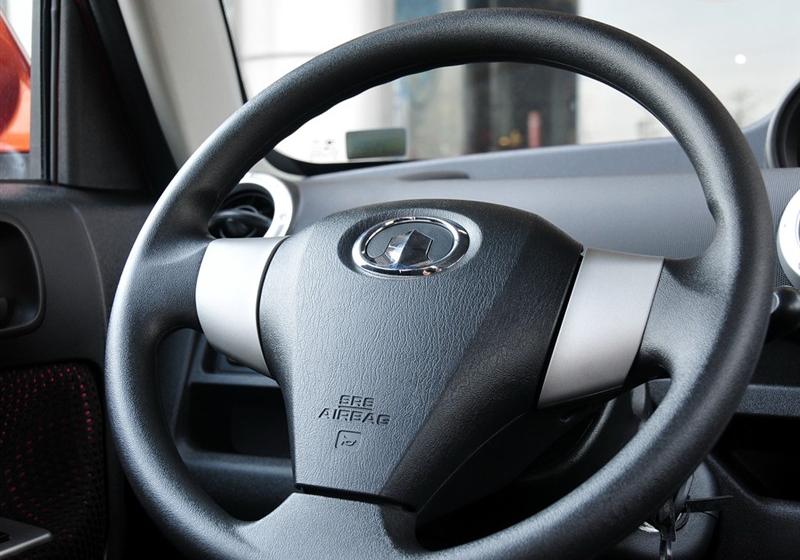 長(zhǎng)城汽車 哈弗M2 2010款 1.5CVT兩驅(qū)豪華型