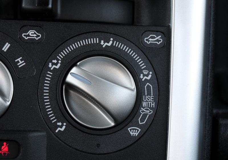 長(zhǎng)城汽車 哈弗M2 2010款 1.5CVT兩驅(qū)豪華型