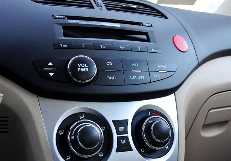 長城汽車 凌傲 2010款 1.3 MT鋒尚版