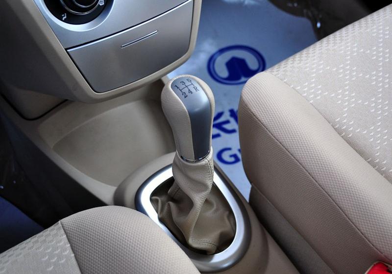 長(zhǎng)城汽車 凌傲 2010款 1.3 MT鋒尚版