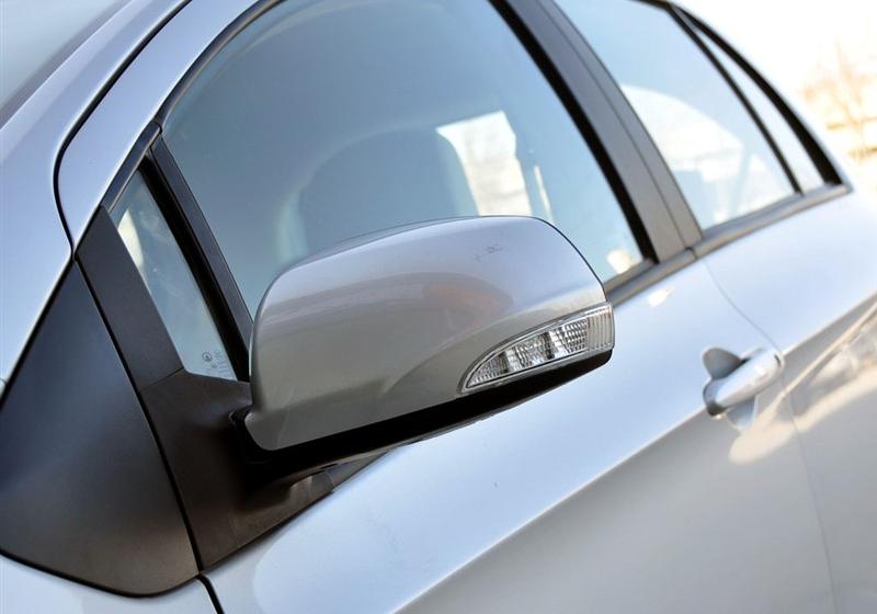 長城汽車 凌傲 2010款 1.3 MT鋒尚版