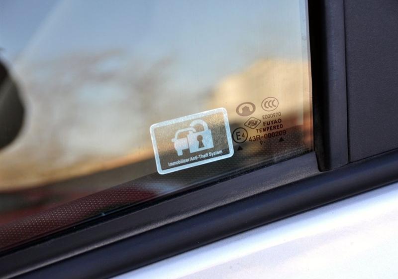 長(zhǎng)城汽車(chē) 凌傲 2010款 1.3 MT鋒尚版