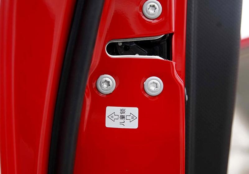 長城汽車 凌傲 2010款 1.3 MT精英版