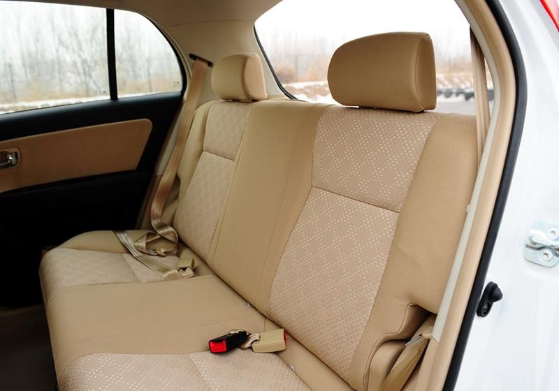 長(zhǎng)城汽車 凌傲 2010款 1.5 MT精英版