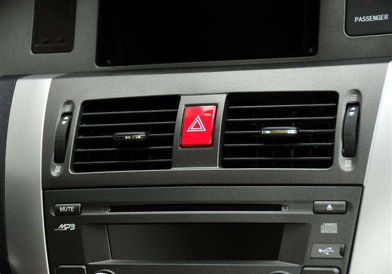 長(zhǎng)城汽車 騰翼C30 2012款 1.5 手動(dòng)豪華型