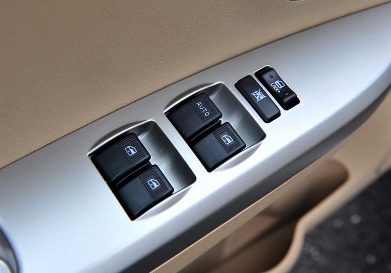 長城汽車 騰翼C30 2010款 1.5 手動豪華型