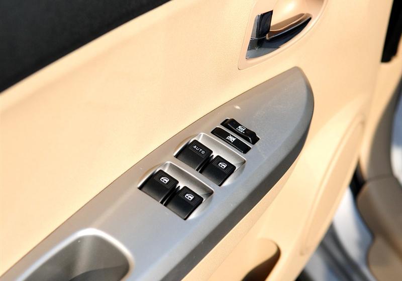 長城汽車 騰翼C30 2010款 1.5 CVT豪華型