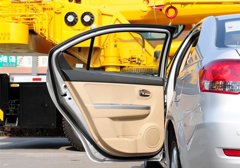 長(zhǎng)城汽車 騰翼C30 2010款 1.5 CVT豪華型