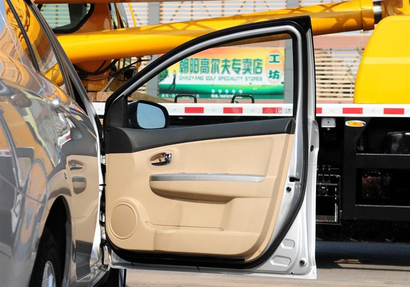 長(zhǎng)城汽車 騰翼C30 2010款 1.5 CVT豪華型