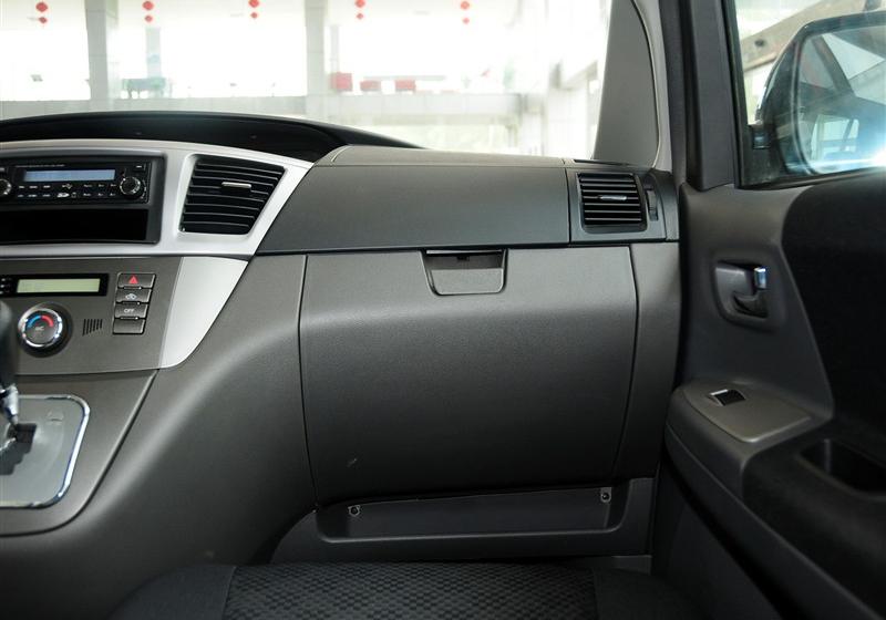 長(zhǎng)城汽車 騰翼V80 2011款 2.0 自動(dòng)標(biāo)準(zhǔn)型