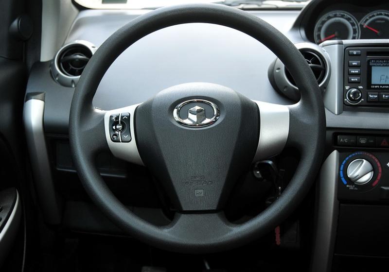 長(zhǎng)城汽車(chē) 炫麗 2011款 CROSS 1.3L MT