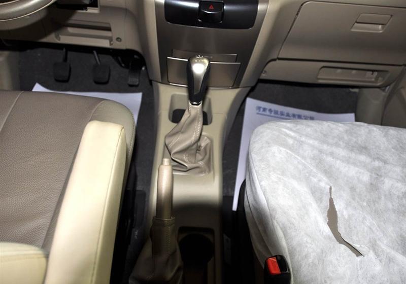 鄭州日產(chǎn) 御軒 2009款 2.0 豪華型