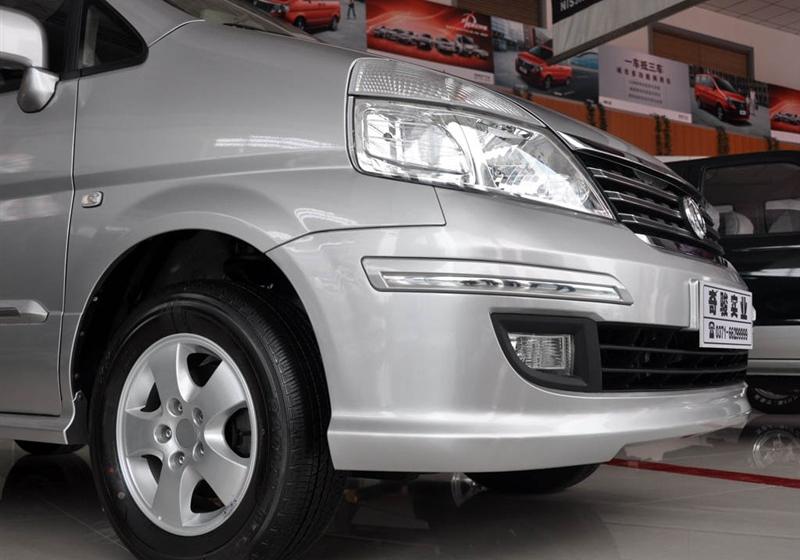 鄭州日產(chǎn) 御軒 2009款 2.0 豪華型