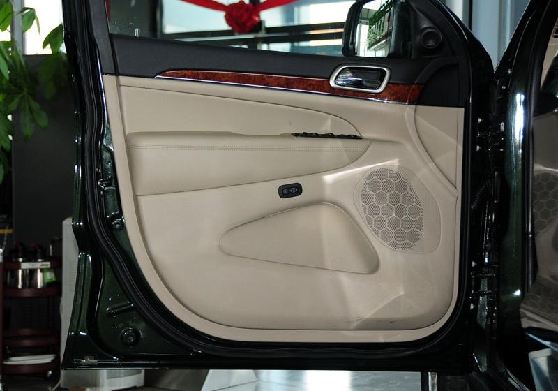 Jeep吉普 大切諾基(進(jìn)口) 2011款 3.6 豪華導(dǎo)航版