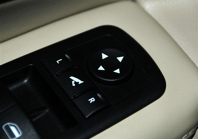 Jeep吉普 大切諾基(進口) 2011款 3.6 豪華導航版