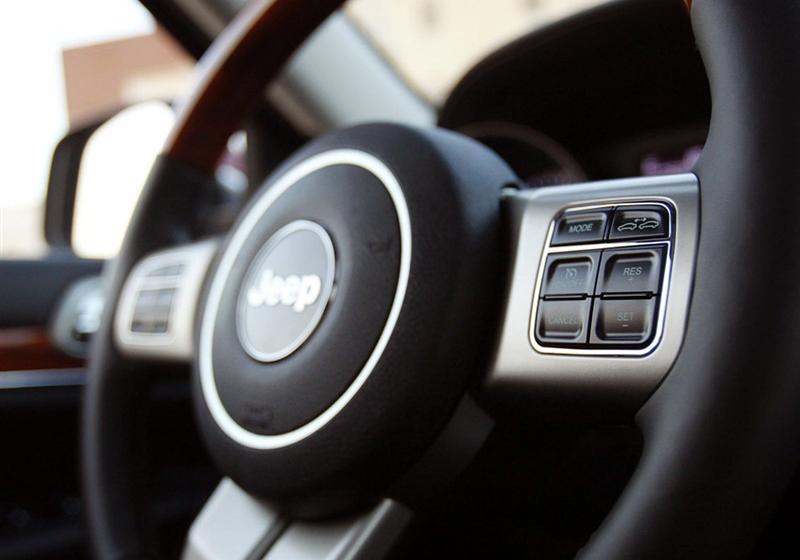 Jeep吉普 大切諾基(進(jìn)口) 2011款 3.6 豪華導(dǎo)航版