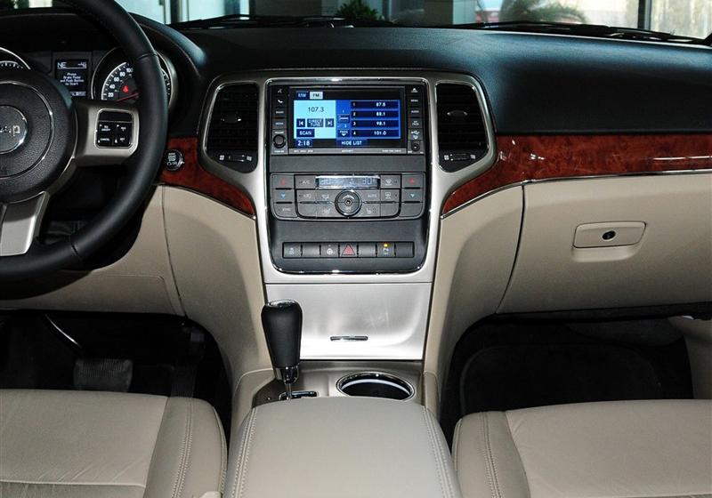 Jeep吉普 大切諾基(進(jìn)口) 2011款 3.6 豪華導(dǎo)航版