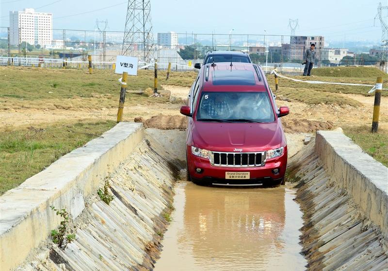 Jeep吉普 大切諾基(進口) 2011款 3.6 豪華導航版