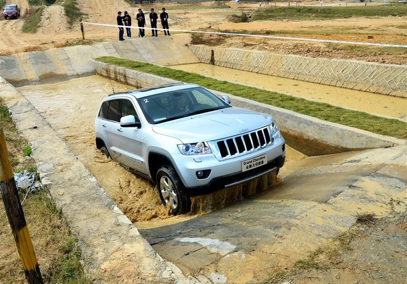 Jeep吉普 大切諾基(進(jìn)口) 2011款 3.6 豪華導(dǎo)航版