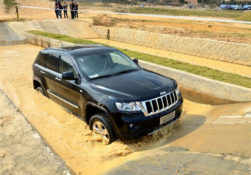 Jeep吉普 大切諾基(進口) 2011款 5.7 旗艦導航版