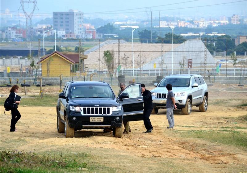 Jeep吉普 大切諾基(進口) 2011款 5.7 旗艦導航版