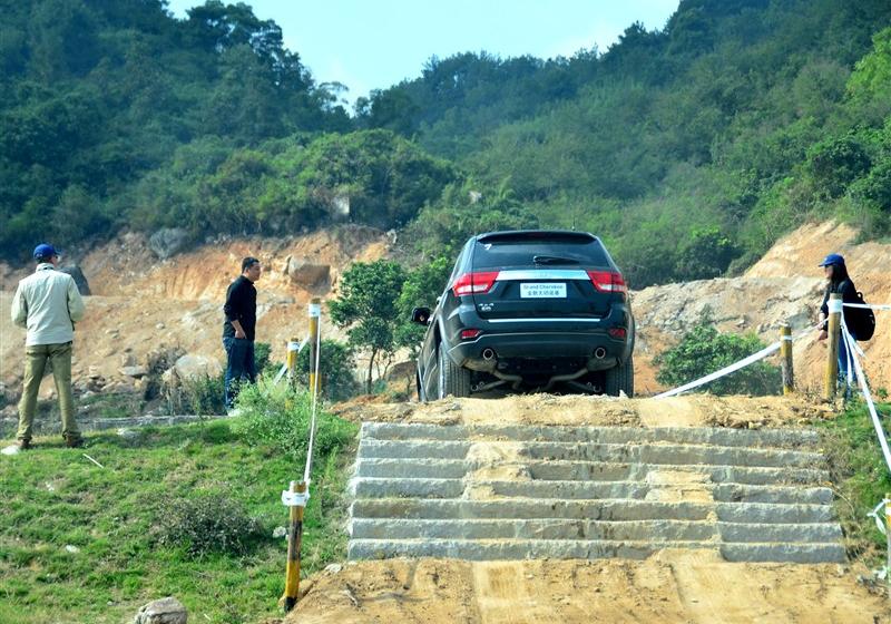 Jeep吉普 大切諾基(進口) 2011款 5.7 旗艦導航版