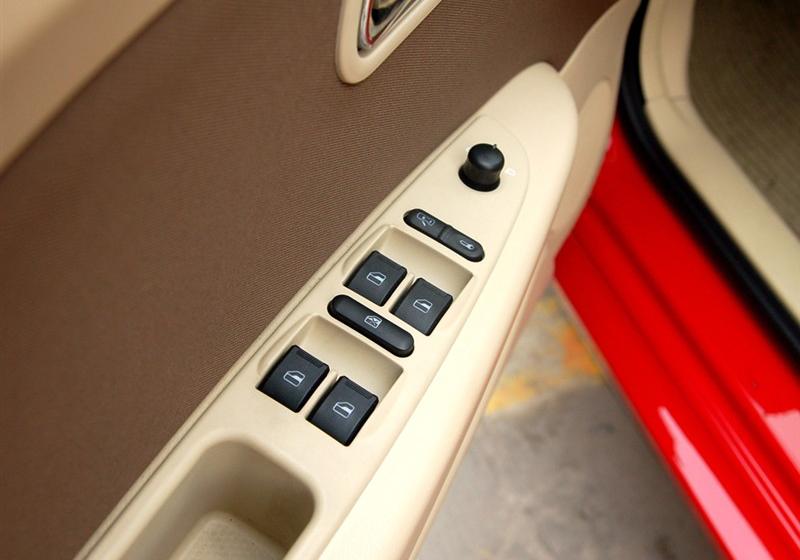 奇瑞汽車 風云2 2010款 1.5 兩廂 進取型