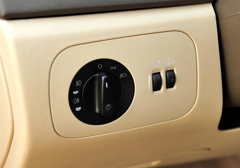 奇瑞汽車 風云2 2010款 1.5 兩廂 豪華型