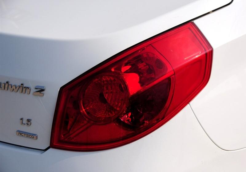 奇瑞汽車 風(fēng)云2 2010款 1.5 豪華型