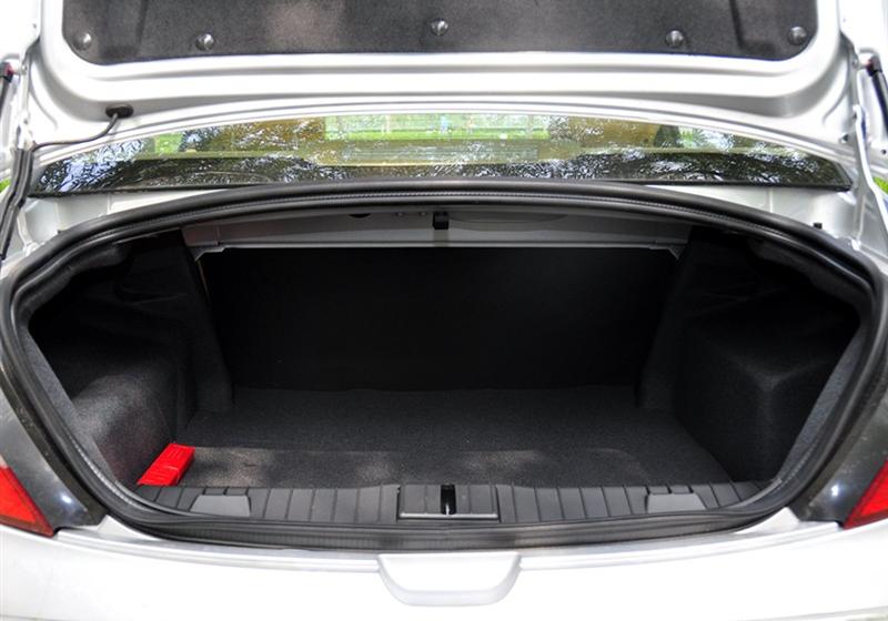 奇瑞汽車 奇瑞A3 2010款 改款1.6MT 尊貴型