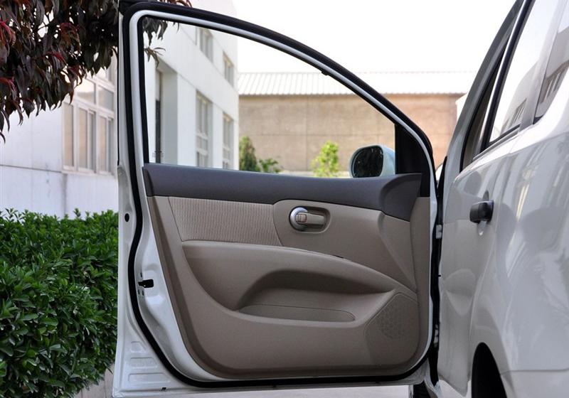 東風(fēng)日產(chǎn) 驪威 2010款 勁悅版1.6GI MT全能型